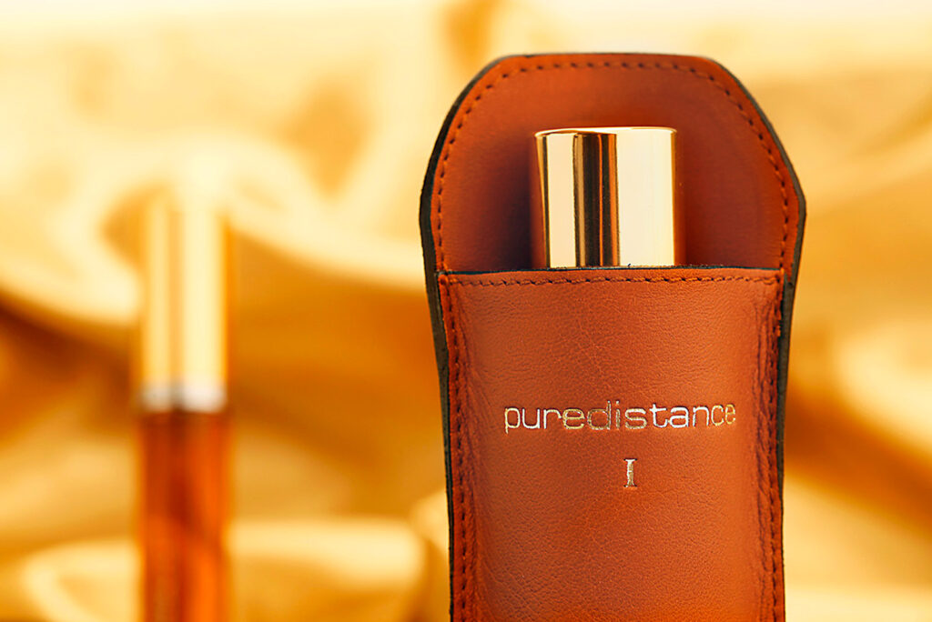 Puredistance Leather Holders made by hand in Belgium exclusively for the 100 ml puredistance perfume flacon